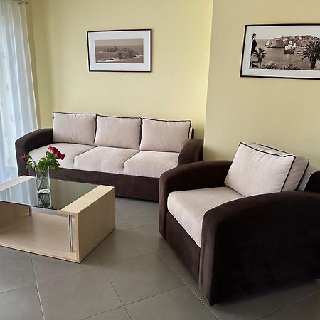 Spacious 1 Bedroom 4 Star Apartment, Mlini Kültér fotó
