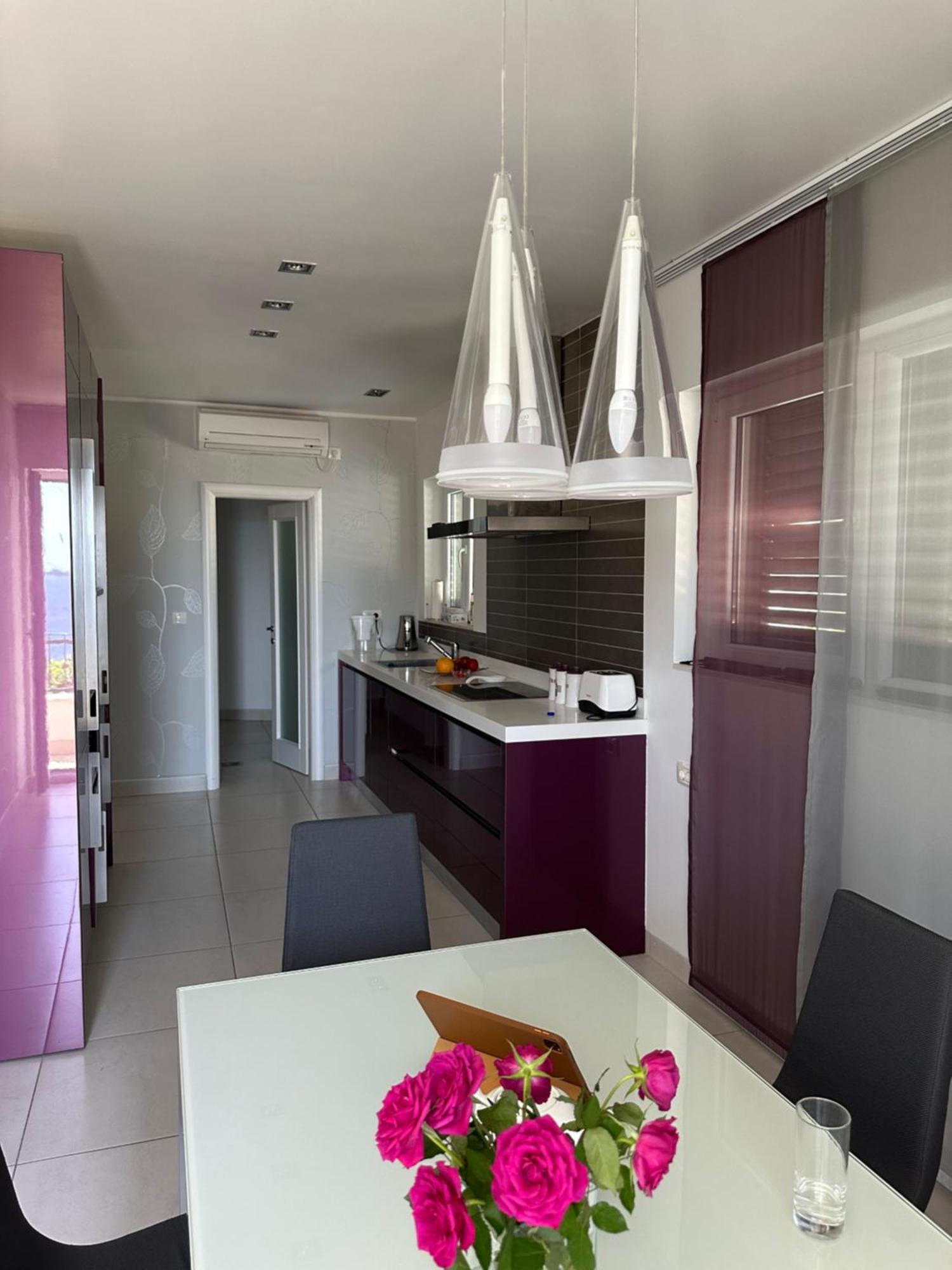 Spacious 1 Bedroom 4 Star Apartment, Mlini Kültér fotó